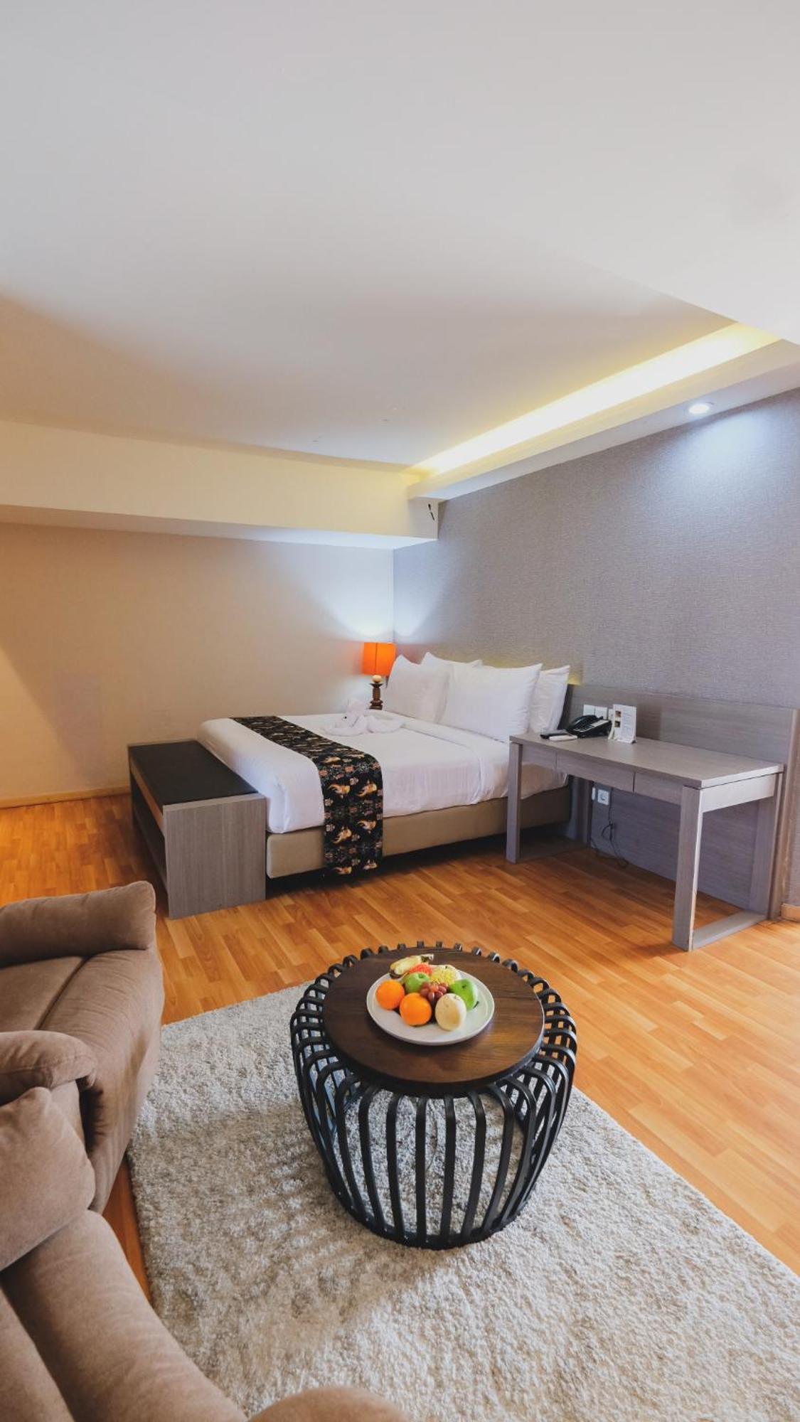 Hotel Suni Sentani - Managed By East Season Джаяпура Екстериор снимка
