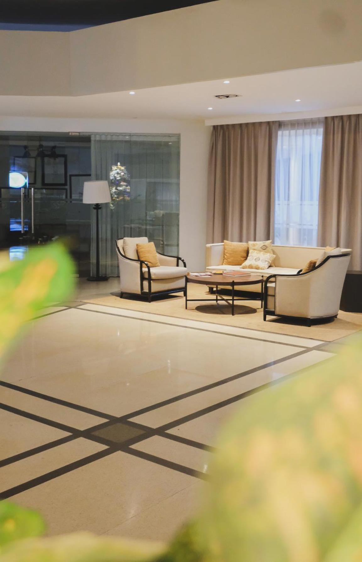 Hotel Suni Sentani - Managed By East Season Джаяпура Екстериор снимка