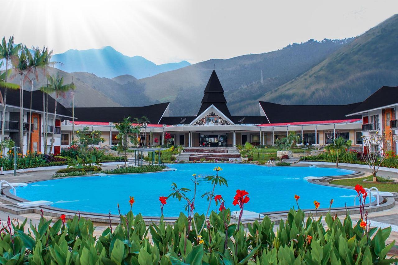 Hotel Suni Sentani - Managed By East Season Джаяпура Екстериор снимка